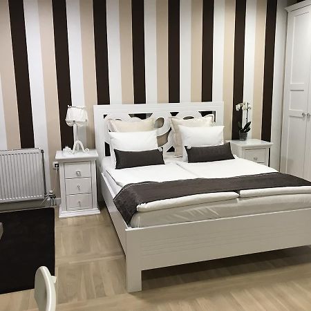 Lux New White Apartment Novi Sad Exterior foto