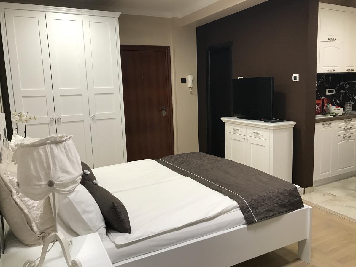 Lux New White Apartment Novi Sad Exterior foto